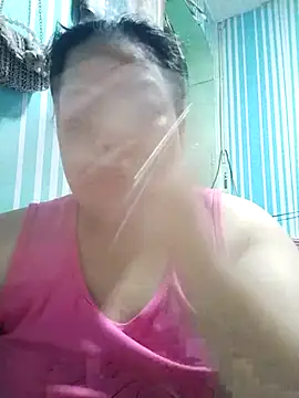 Snapshot of xxsweetshybabe chatting on 10-06-25, 07:17 xxsweetshybabe online show from 10-06-25, 07:17