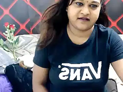 Snapshot of indian_glitter chatting on 03-20-25, 06:20 indian glitter online show from 03-20-25, 06:20