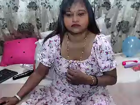 Snapshot of indian_glitter chatting on 10-15-25, 09:09 indian glitter online show from 10-15-25, 09:09