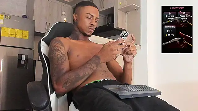 YeremiBrowm online show from 10-22-25, 08:19