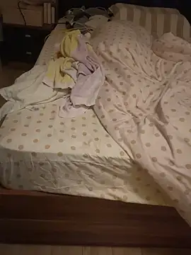 Snapshot of SkyMagKing chatting on 11-08-25, 01:11 SkyMagKing online show from 11-08-25, 01:11