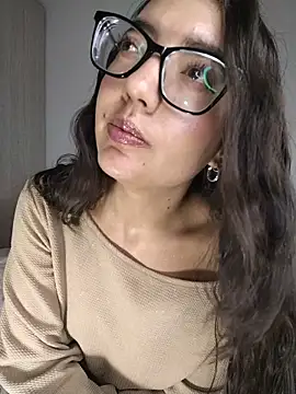 amycute  online show from 06-12-26, 09:46