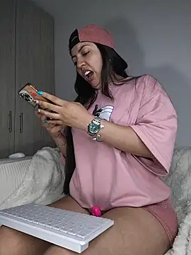 amycute  online show from 06-16-26, 12:13