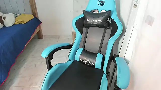 Snapshot of Lunastar02 chatting on 03-16-25, 01:27 Lunastar02 online show from 03-16-25, 01:27