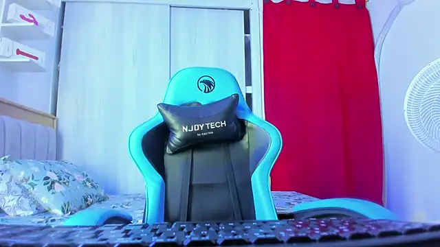 Snapshot of Lunastar02 chatting on 12-04-25, 09:12 Lunastar02 online show from 12-04-25, 09:12