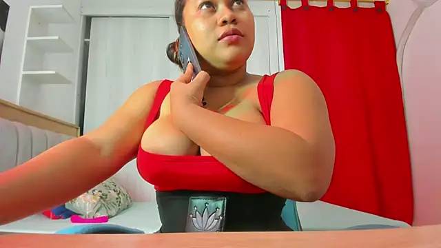 Snapshot of Lunastar02 chatting on 01-05-26, 05:27 Lunastar02 online show from 01-05-26, 05:27