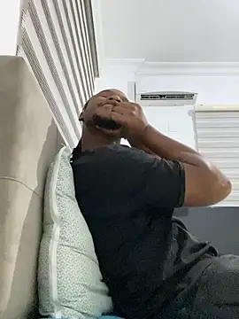 Snapshot of finefinance chatting on 09-17-25, 05:25 finefinance online show from 09-17-25, 05:25