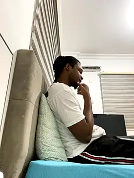 Snapshot of finefinance chatting on 09-26-25, 07:07 finefinance online show from 09-26-25, 07:07