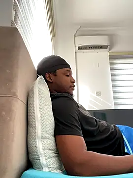 Snapshot of finefinance chatting on 10-12-25, 05:50 finefinance online show from 10-12-25, 05:50