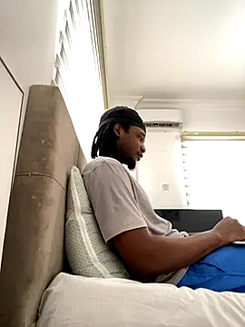 Snapshot of finefinance chatting on 11-09-25, 06:12 finefinance online show from 11-09-25, 06:12