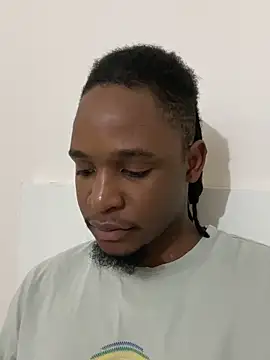 Snapshot of finefinance chatting on 11-23-25, 03:34 finefinance online show from 11-23-25, 03:34