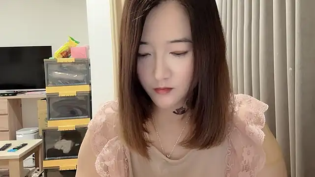 Snapshot of Tw_Angellovers chatting on 03-18-25, 07:52 Tw Angellovers online show from 03-18-25, 07:52