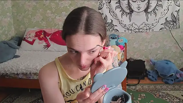 Snapshot of Cutie_Adelia chatting on 05-08-26, 11:15 Cutie Adelia online show from 05-08-26, 11:15