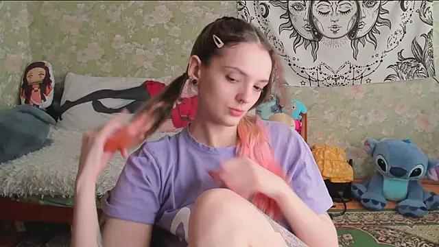 Snapshot of Cutie_Adelia chatting on 05-27-26, 10:34 Cutie Adelia online show from 05-27-26, 10:34