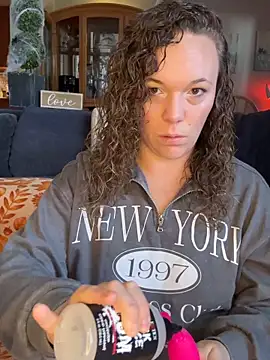 AuroraSummers online show from 10-22-25, 02:28