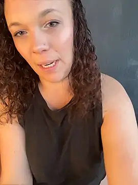 AuroraSummers online show from 04-17-26, 02:42