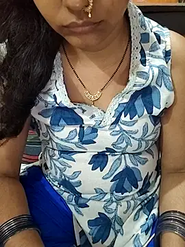 Snapshot of Diya_143 chatting on 06-07-26, 07:39 Diya 143 online show from 06-07-26, 07:39