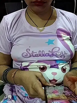 Snapshot of Diya_143 chatting on 06-13-26, 07:34 Diya 143 online show from 06-13-26, 07:34