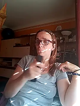 Snapshot of Dettybitch40 chatting on 09-11-25, 01:55 Dettybitch40 online show from 09-11-25, 01:55