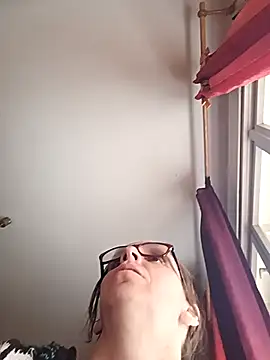 Snapshot of Dettybitch40 chatting on 10-12-25, 10:47 Dettybitch40 online show from 10-12-25, 10:47