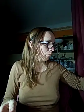 Snapshot of Dettybitch40 chatting on 11-02-25, 05:59 Dettybitch40 online show from 11-02-25, 05:59