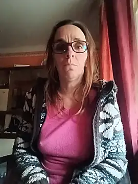 Snapshot of Dettybitch40 chatting on 11-24-25, 01:33 Dettybitch40 online show from 11-24-25, 01:33