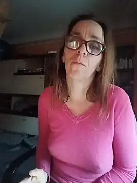 Snapshot of Dettybitch40 chatting on 12-02-25, 01:17 Dettybitch40 online show from 12-02-25, 01:17