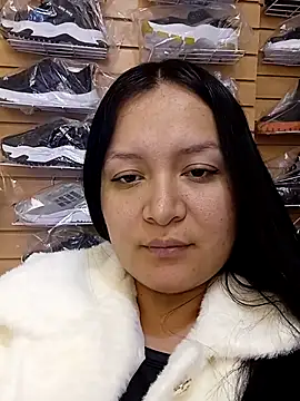 Snapshot of Arisha34 chatting on 12-21-25, 11:17 Arisha34 online show from 12-21-25, 11:17