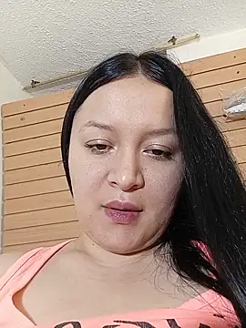 Snapshot of Arisha34 chatting on 06-21-26, 01:57 Arisha34 online show from 06-21-26, 01:57