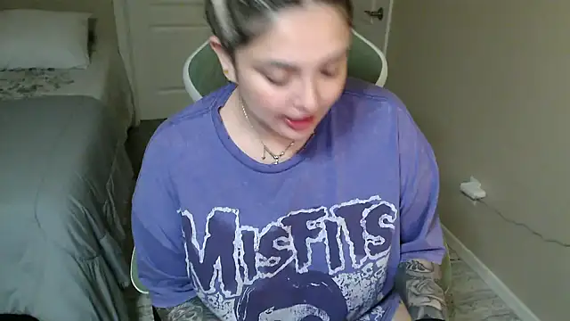 nativepumpkin95 online show from 01-31-25, 03:09