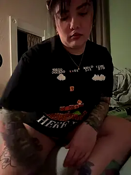 nativepumpkin95 online show from 09-23-25, 10:35