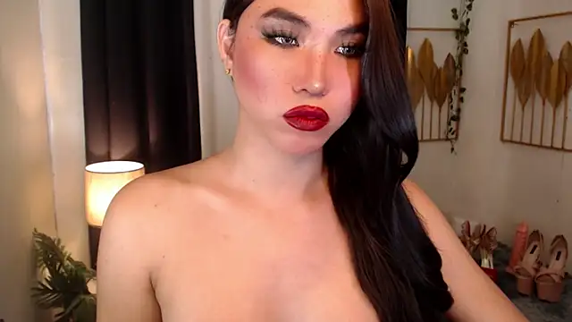 Snapshot of sahara_ts chatting on 02-13-25, 03:39 sahara ts online show from 02-13-25, 03:39