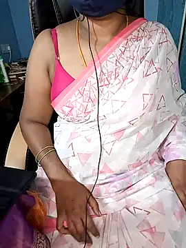 Snapshot of Tamil-hotwife chatting on 01-21-25, 04:54 Tamil-hotwife online show from 01-21-25, 04:54