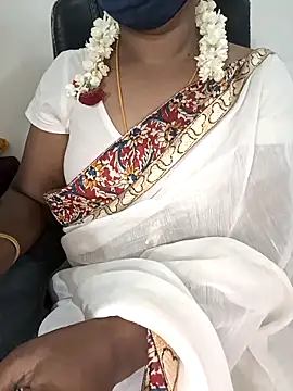 Snapshot of Tamil-hotwife chatting on 10-07-25, 03:47 Tamil-hotwife online show from 10-07-25, 03:47