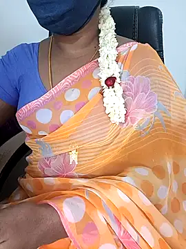 Snapshot of Tamil-hotwife chatting on 10-18-25, 04:19 Tamil-hotwife online show from 10-18-25, 04:19