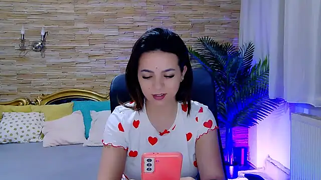 PlayfulElla online show from 02-21-25, 08:40