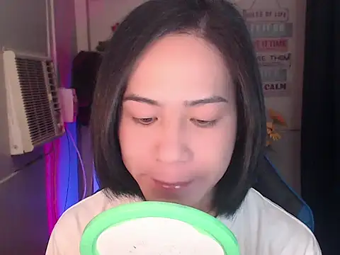 Lemonadexxx online show from 11-24-25, 03:56