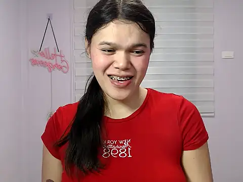 Snapshot of Miss_Ivanawolf chatting on 07-06-26, 08:11 Miss Ivanawolf online show from 07-06-26, 08:11