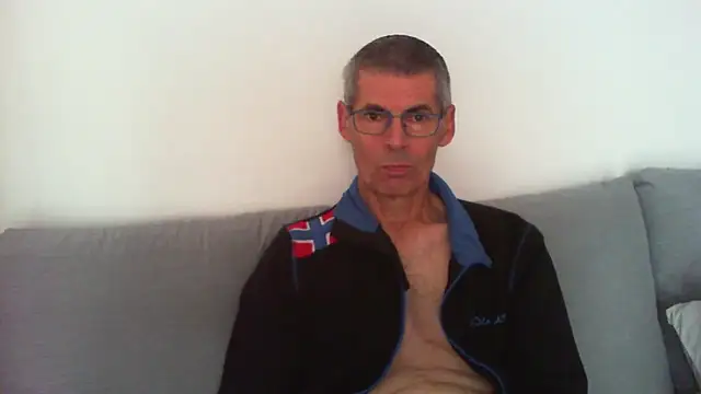 Snapshot of Manuchao_666 chatting on 06-13-26, 07:50 Manuchao 666 online show from 06-13-26, 07:50
