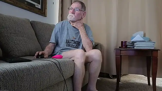 Snapshot of CDforU chatting on 06-27-26, 03:17 CDforU online show from 06-27-26, 03:17