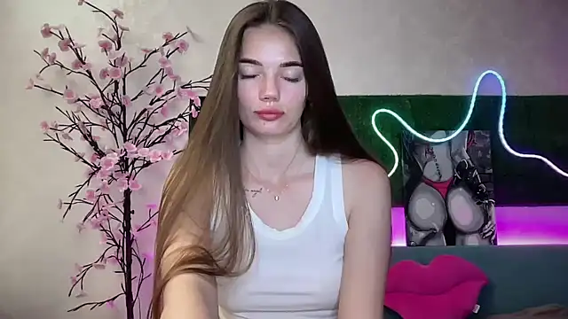 Snapshot of Miracle_angel_ chatting on 06-10-26, 06:18 Miracle angel online show from 06-10-26, 06:18