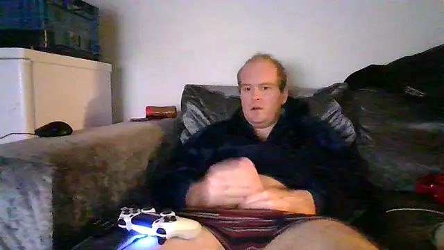 Snapshot of Janssen88 chatting on 11-25-25, 01:38 Janssen88 online show from 11-25-25, 01:38