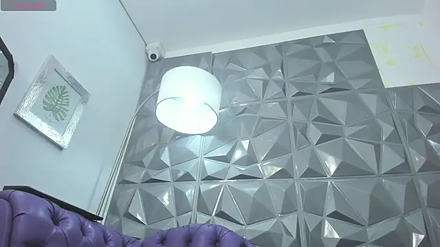 Snapshot of karlyn_angels chatting on 12-20-24, 12:30 karlyn angels online show from 12-20-24, 12:30