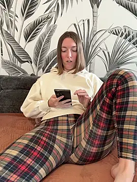 Daisy Michto Officiel online show from 05-19-26, 12:11