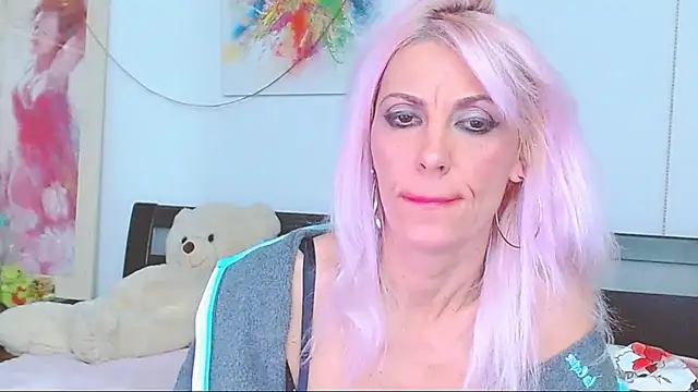 HoneyLara online show from 10-12-25, 07:13