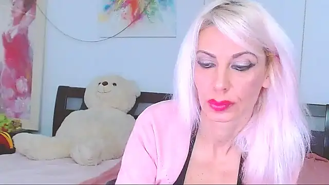 HoneyLara online show from 12-16-25, 12:15