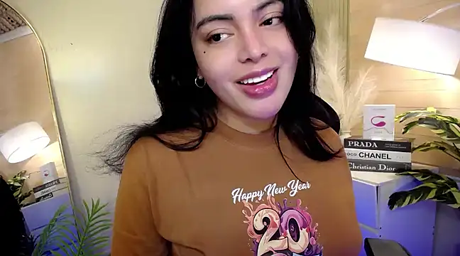 Snapshot of HotstuffCherrySummer chatting on 01-01-25, 12:11 HotstuffCherrySummer online show from 01-01-25, 12:11