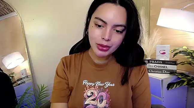 Snapshot of HotstuffCherrySummer chatting on 01-01-25, 03:14 HotstuffCherrySummer online show from 01-01-25, 03:14