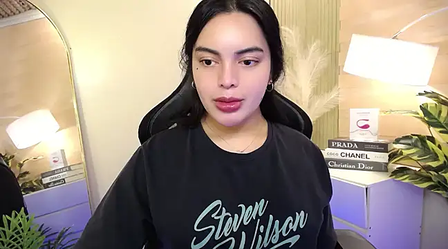 Snapshot of HotstuffCherrySummer chatting on 01-13-25, 06:16 HotstuffCherrySummer online show from 01-13-25, 06:16