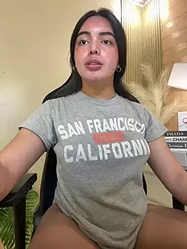 Snapshot of HotstuffCherrySummer chatting on 01-17-25, 10:00 HotstuffCherrySummer online show from 01-17-25, 10:00